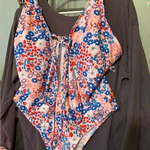 Floral One-Piece Swimsuit🩷